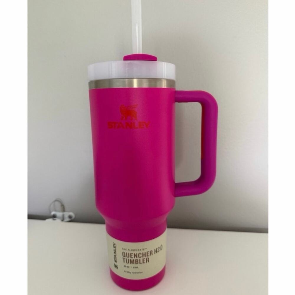Stanley Quencher H2.0 FlowState 40oz Tumbler Neon Pink Limited Edition NWT